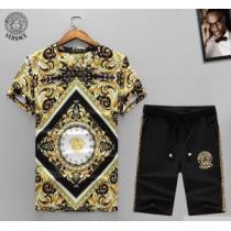 ファッション度アップ VERSACE 2026年春夏入荷半袖セットアップ ヴェル...