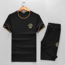 人気デザインで欲しいヴェルサーチ VERSACE 2026新品入荷 半袖セットア...