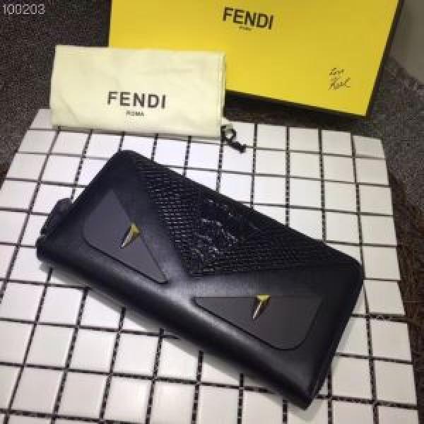 高級感溢れるデザイン フェンディ FENDI 長財布