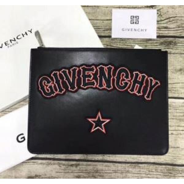 稀少*入手困難 2026 ジバンシー GIVENCHY セカンドバッグ