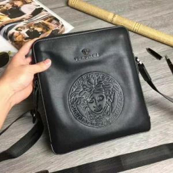 2026着心地が良い ヴェルサーチ VERSACE ショルダーバッグ
