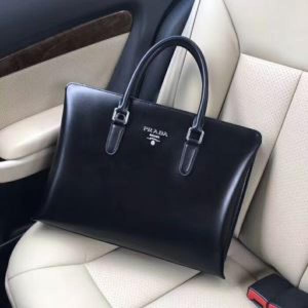 プラダ PRADA 2026新作登場 ハンドバッグ