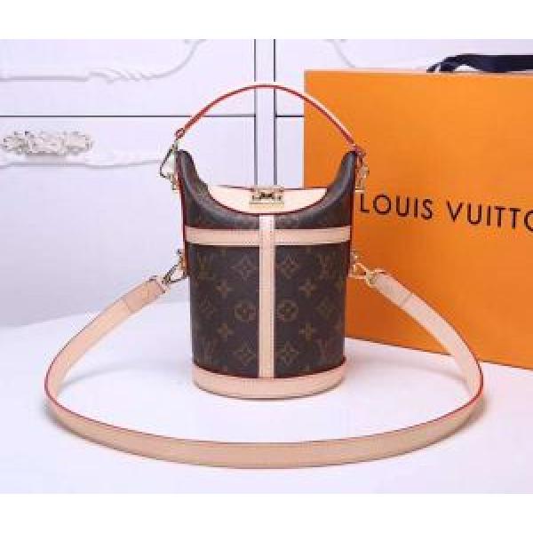 トートバッグ 個性的なモデル  LOUIS VUITTON ルイ ヴィトン 春夏超人気の最新作