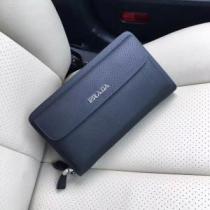 プラダ PRADA 2026今話題の最新作 長財布