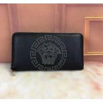 2026 ヴェルサーチ VERSACE 高級感を演出 長財布