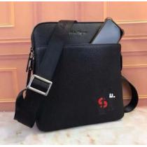 2026有名人同じアイテム サルヴァトーレフェラガモ FERRAGAMO ショルダーバッグ