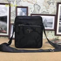 2026人目を引く存在感 プラダ PRADA ショルダーバッグ