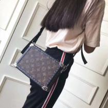 今季爆発的な人気  LOUIS VUITTON ルイ ヴィトン 2026年春夏シーズン ショルダーバッグ 大人っぽく知的な