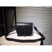 美品*入手困難 今季大人気新作登場  BURBERRY バーバリー ショルダーバ...