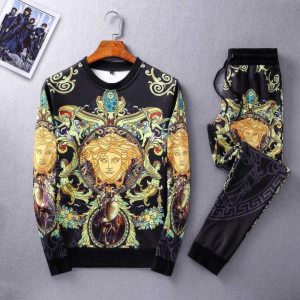 2026人気の主流アイテム 上下セット ファッションの最先端！ ヴェルサーチ VERSACE 上品でファッション