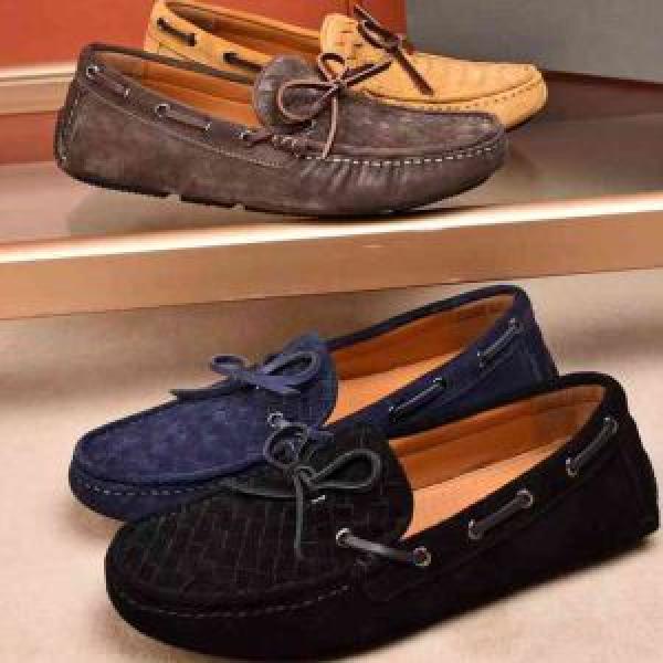 カジュアルシューズボッテガ ヴェネタ最終数量限り！BOTTEGA VENETA 2色可選スニーカー