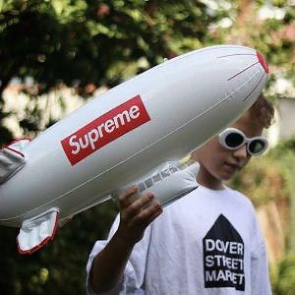 人目を引く存在感 ファッションアイテム FW Supreme Inflatable Blimp 小さい物 定番品質保証