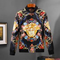 目前の注目ブランド ヴェルサーチ VERSACE 2026年秋冬入荷 ブルゾン ...