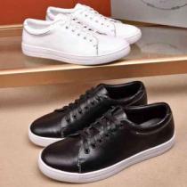 旬のアイテム PRADA 2色可選 フラットシューズ稀少*入手困難 大人っぽく知...