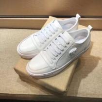 今季大人気新作登場 ヴェルサーチ希少価値大 VERSACE 2色可選 カジュアル...