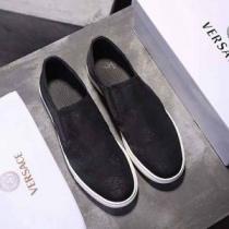 上品キレイスリップオン2026新品入荷 ヴェルサーチ VERSACE オシャレを...