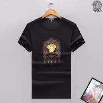 ヴェルサーチ 2026最高ランキングVERSACE 2色可選 半袖/Tシャツ数量限定再入荷