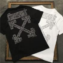 目前の注目ブランド 旬のアイテム華やかさ満点 オフホワイト半袖/Tシャツ 2色可...