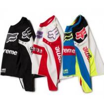 日本限定素材 人気デザインで欲しい シュプリーム SUPREME ジップパーカー...