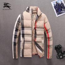 バーバリー BURBERRY  人目を引く存在感　ダウンジャケット メンズ  2...