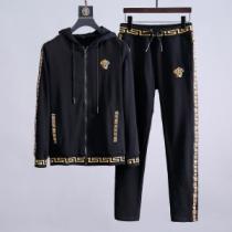 秋冬トレンド 人気デザインで欲しい  ヴェルサーチVERSACE 上下セット 超...