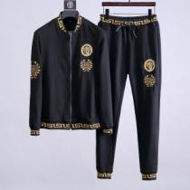 ミックス感が溢れる ヴェルサーチVERSACE 最近人気一番！ 上下セット 2色...