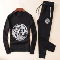 希少価値大 今季大人気新作登場  ヴェルサーチVERSACE 上下セット最終数量...