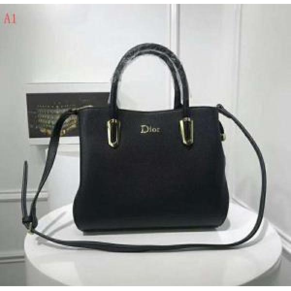 話題の新作到着 ディオール DIOR 2026年秋冬シーズン トートバッグ 上品でファッション 4色可選