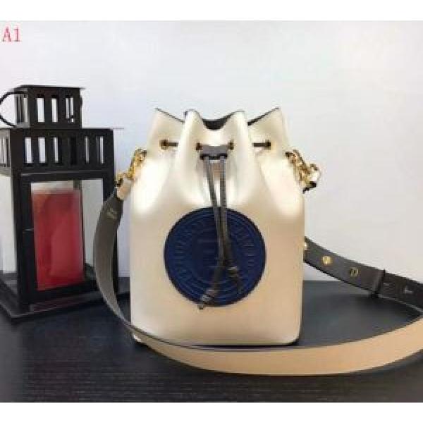 FENDI フェンディ 超激安価格 2色可選 高感度アイテム  ショルダーバッグ 最近人気一番！