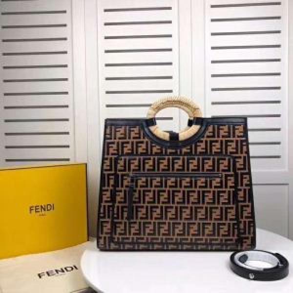 今季大人気新作登場 トートバッグ 今季大人気新作登場 FENDI フェンディ 稀少*入手困難