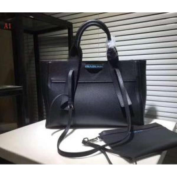 秋冬大活躍　PRADA プラダ  定番品質保証　今季新作登場　3色可選  海外先行発売！　トートバッグ