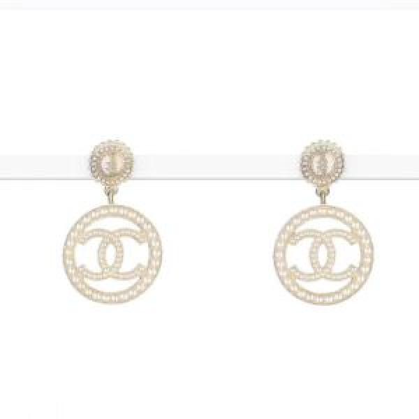 絶妙な新商品 CHファッション度アップ CH ピアス 美品*入手困難