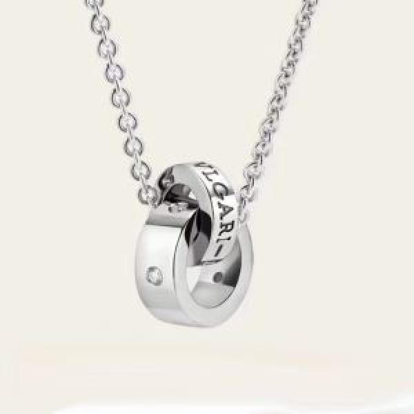 現代的な印象 ブルガリ2026新品入荷 人目を引く存在感BVLGARI ネックレス
