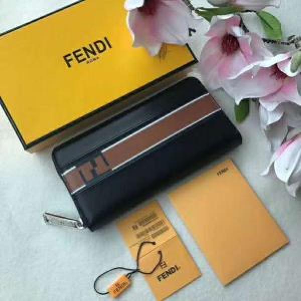 国内完売 財布 しっかりとしたフェンディ 2026秋冬の定番新品到来!FENDI