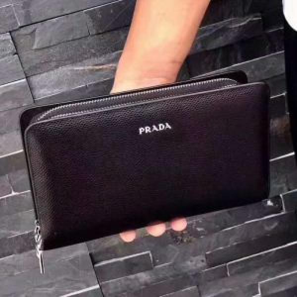 大胆なデザインPRADA流行の注目ブランド 2026新品入荷 財布 プラダ これは欲しい