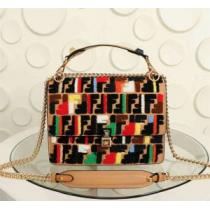 上品でベーシック FENDI フェンディ 超人気美品  ショルダーバッグ 今季新作登場