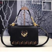 多色可選 目前の注目ブランド  FENDI フェンディ ショルダーバッグ 秋冬大...