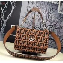 FENDI フェンディ 最近人気一番！ ショルダーバッグ 大人気ブランド 3色可選 流行の注目ブランド