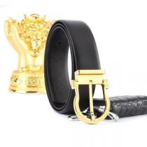 数量限定再入荷 FERRAGAMO サルヴァトーレフェラガモ ベルト 大胆なデザ...