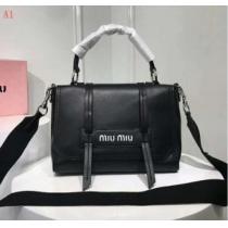 今季新作登場　ミュウミュウ MIUMIU  4色可選　海外先行発売！　トートバッグ 超人気美品　