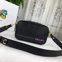 今年っぽくNEWファッション　PRADA プラダ  ショルダーバッグ  3色可選...