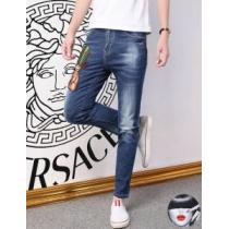 秋季超人気アイテム　ジーンズ　注目美品　最終数量限り！　ARMANI アルマーニ...