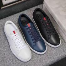 人目を引く存在感プラダ 美品*入手困難 PRADA 3色可選フラットシューズ芸能...