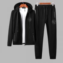 2026年人気満々のブランド ヴェルサーチVERSACE 上下セット 有名人同じ...