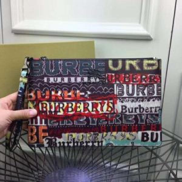 人気爆発新品 クラッチバッグ 海外人気アイテム バーバリー BURBERRY 秋冬話題アイテム