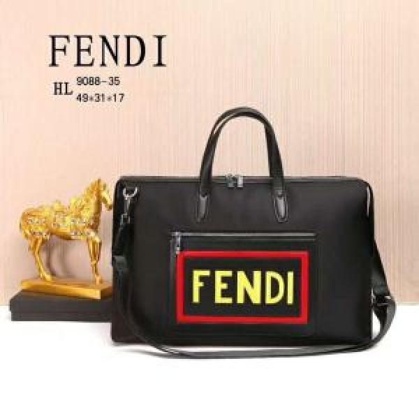 2026年人気満々のブランド フェンディ FENDI 話題の新作到着！ ショルダーバッグ