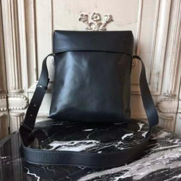 有名人同じアイテム  ロエベ LOEWE 数量限定再入荷 ショルダーバッグ 冬季限定販売