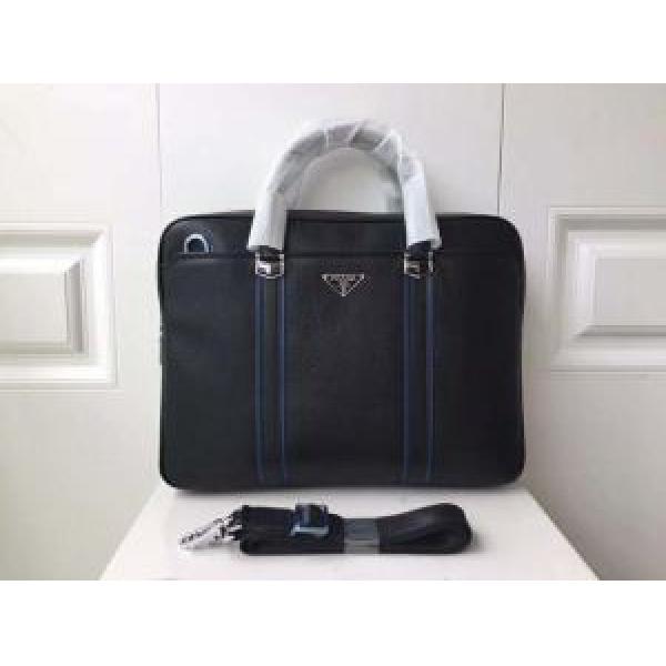 今年っぽくNEWファッション トートバッグ  毎年流行り定番アイテムおすすめ プラダ PRADA