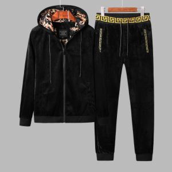 ヴェルサーチ高級感が漂う VERSACE 上下セット2026最高ランキング