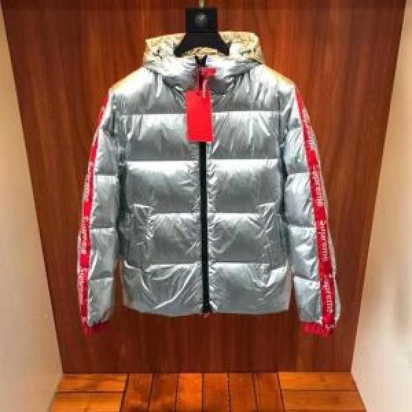 上品でファッション2026最安値 SUPREME 大胆なデザインダウンジャケットシュプリーム